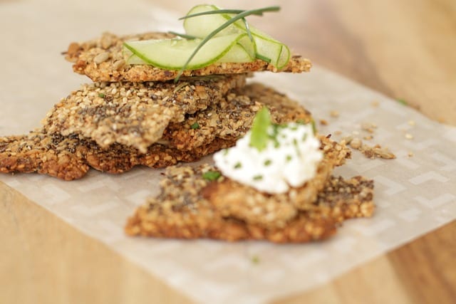 Crispbread au fromage frais et concombre