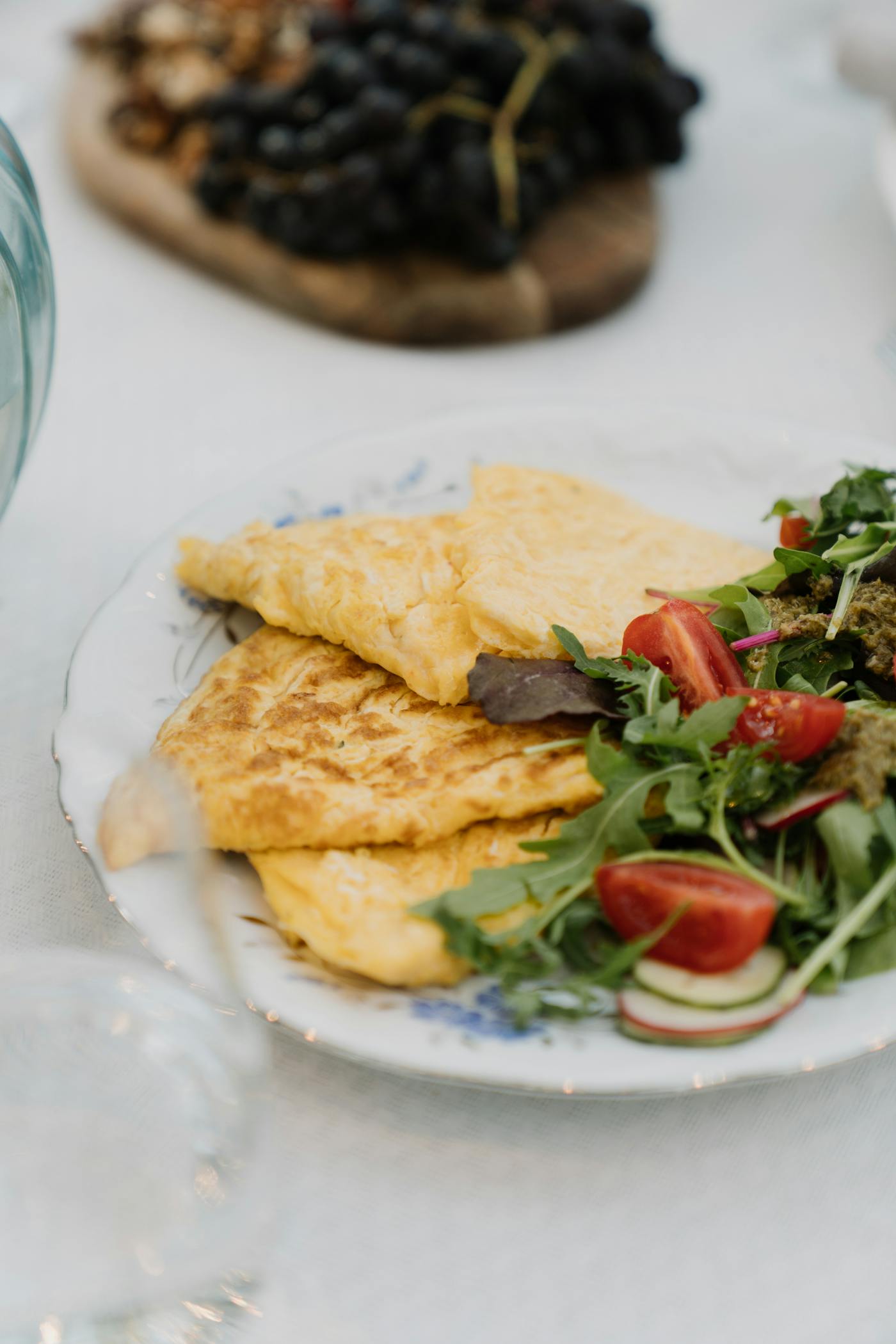 Omelette salade tomate concombre