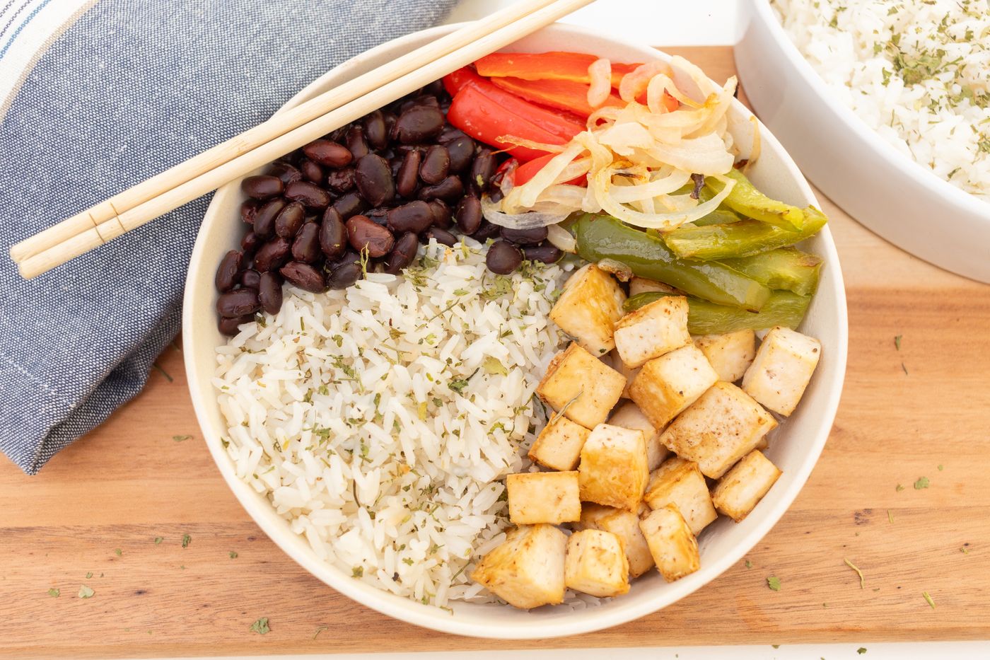 Riz tofu haricots rouges poivron