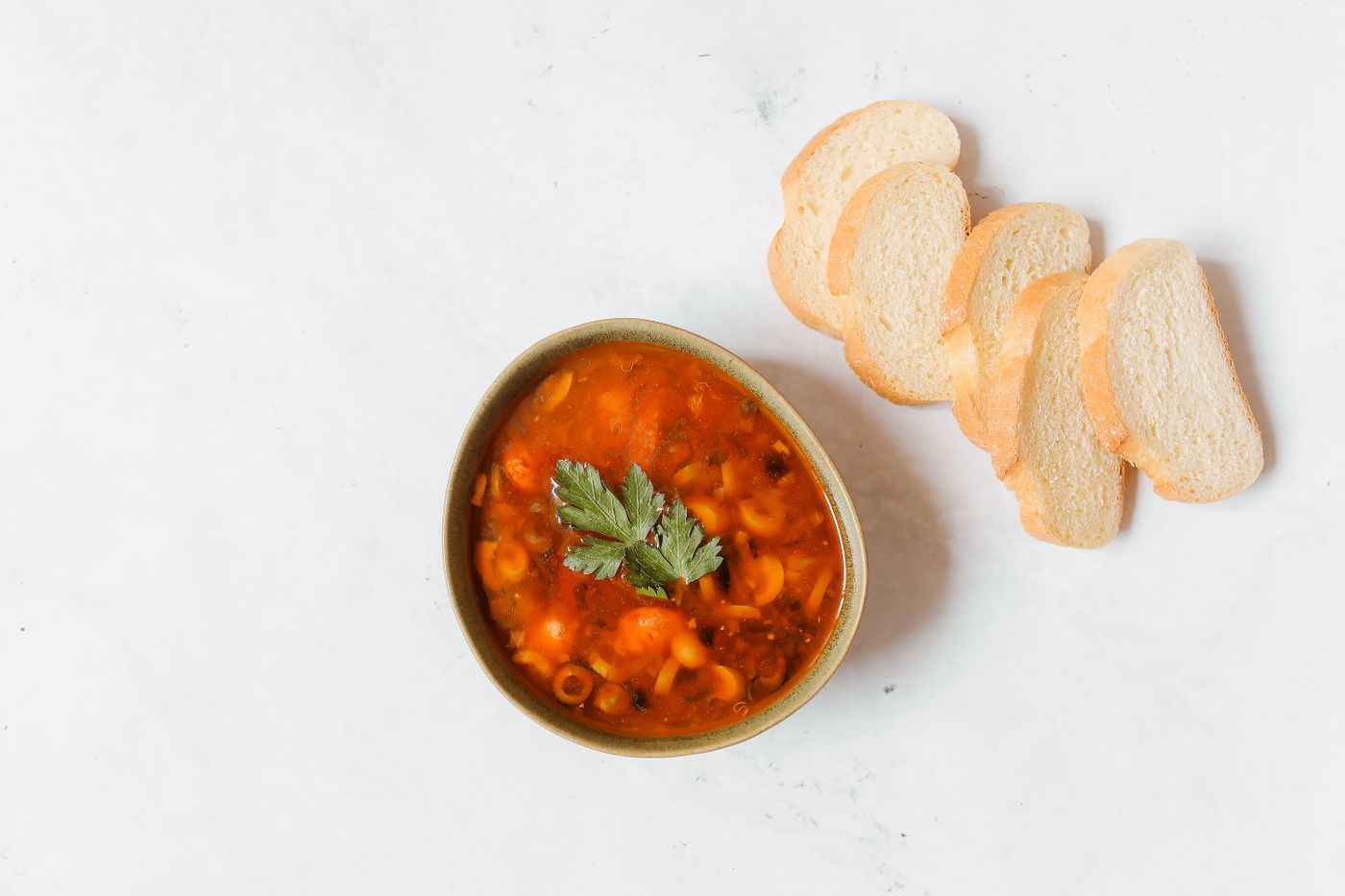 Soupe tomate pain persil