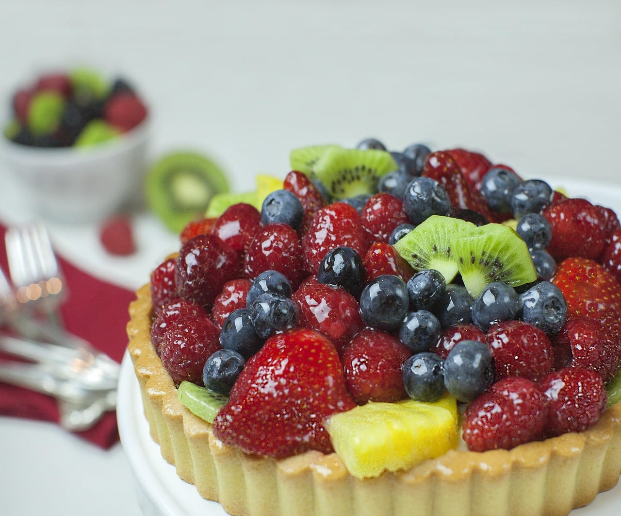 Tarte aux fruits rouges et kiwi