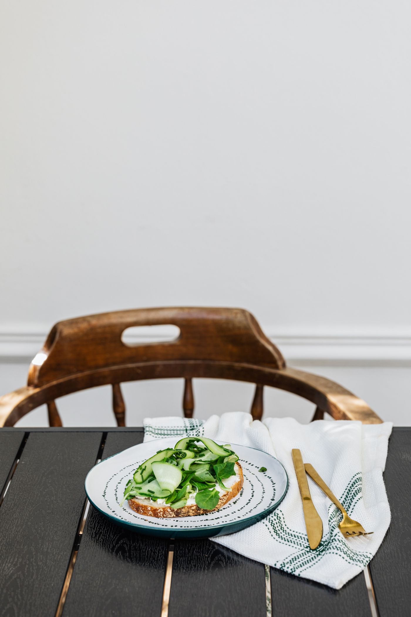 Tartines concombre fromage frais