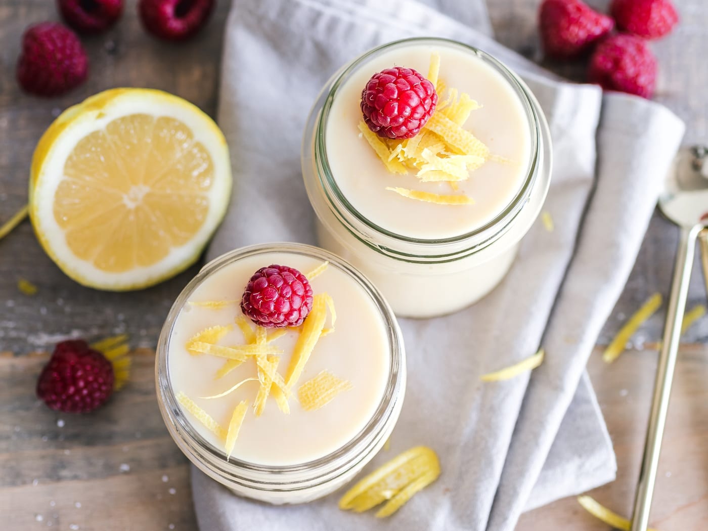 Verrines de yaourt citron-framboise